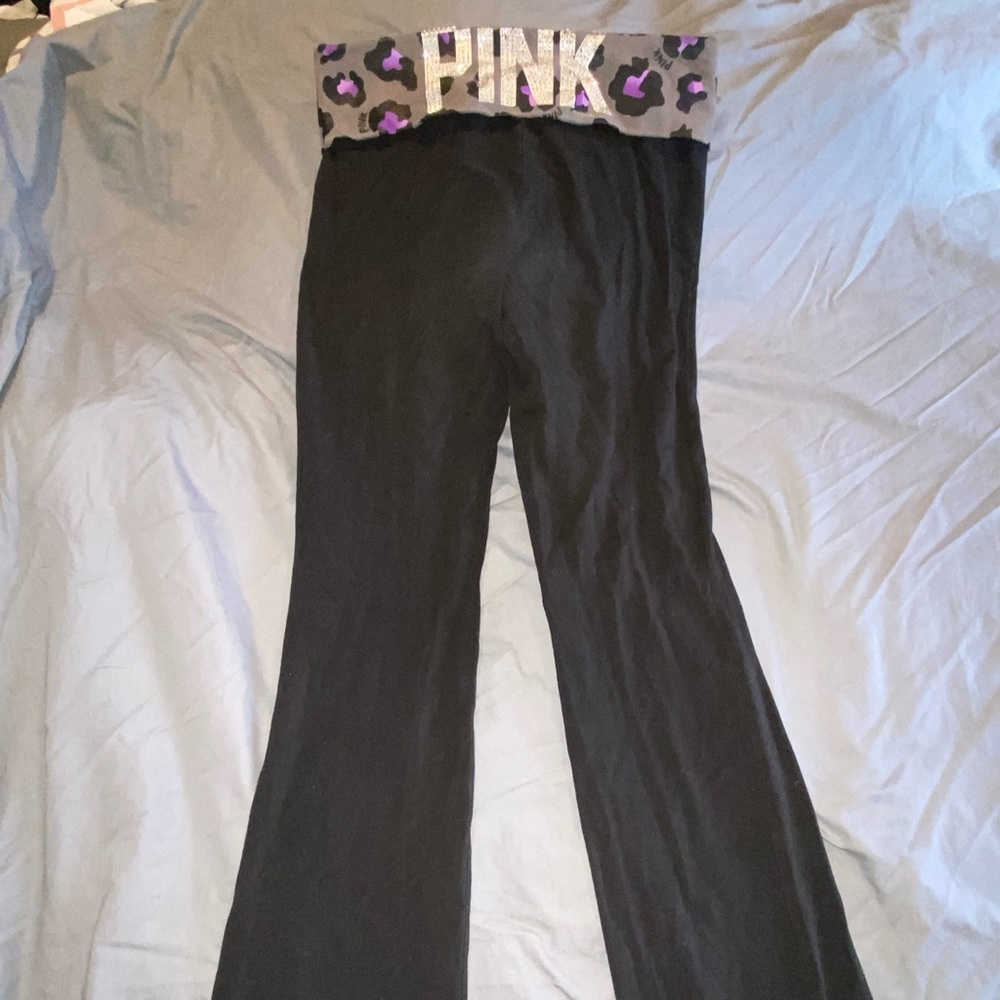 Victoria’s Secret Pink Yoga Pants Leopard Bejeweled Size Medium